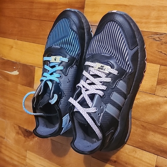 *SOLD Adidas Nite Jogger Black/Blue/Pink - Picture 7 of 10